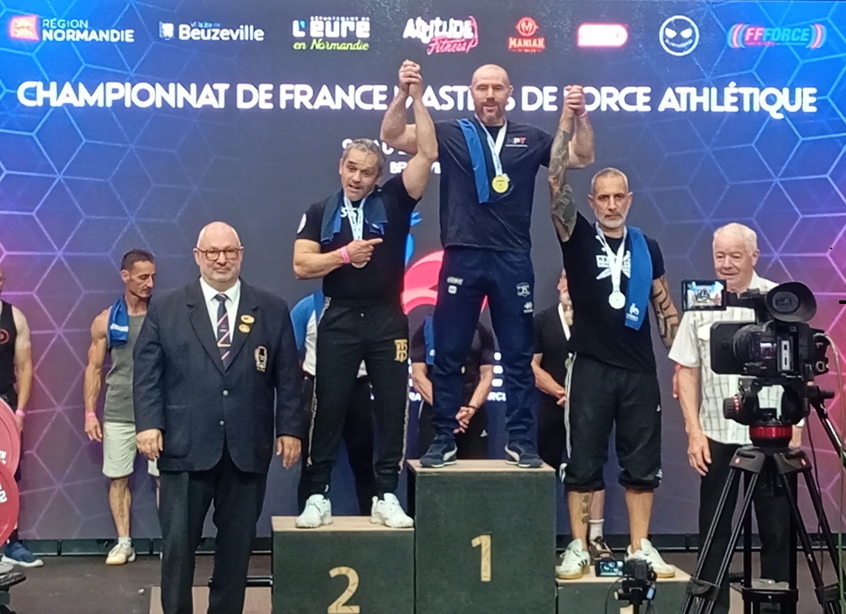 Karim Houas champion de France Masters 2 -83 kg de force athlétique 2026