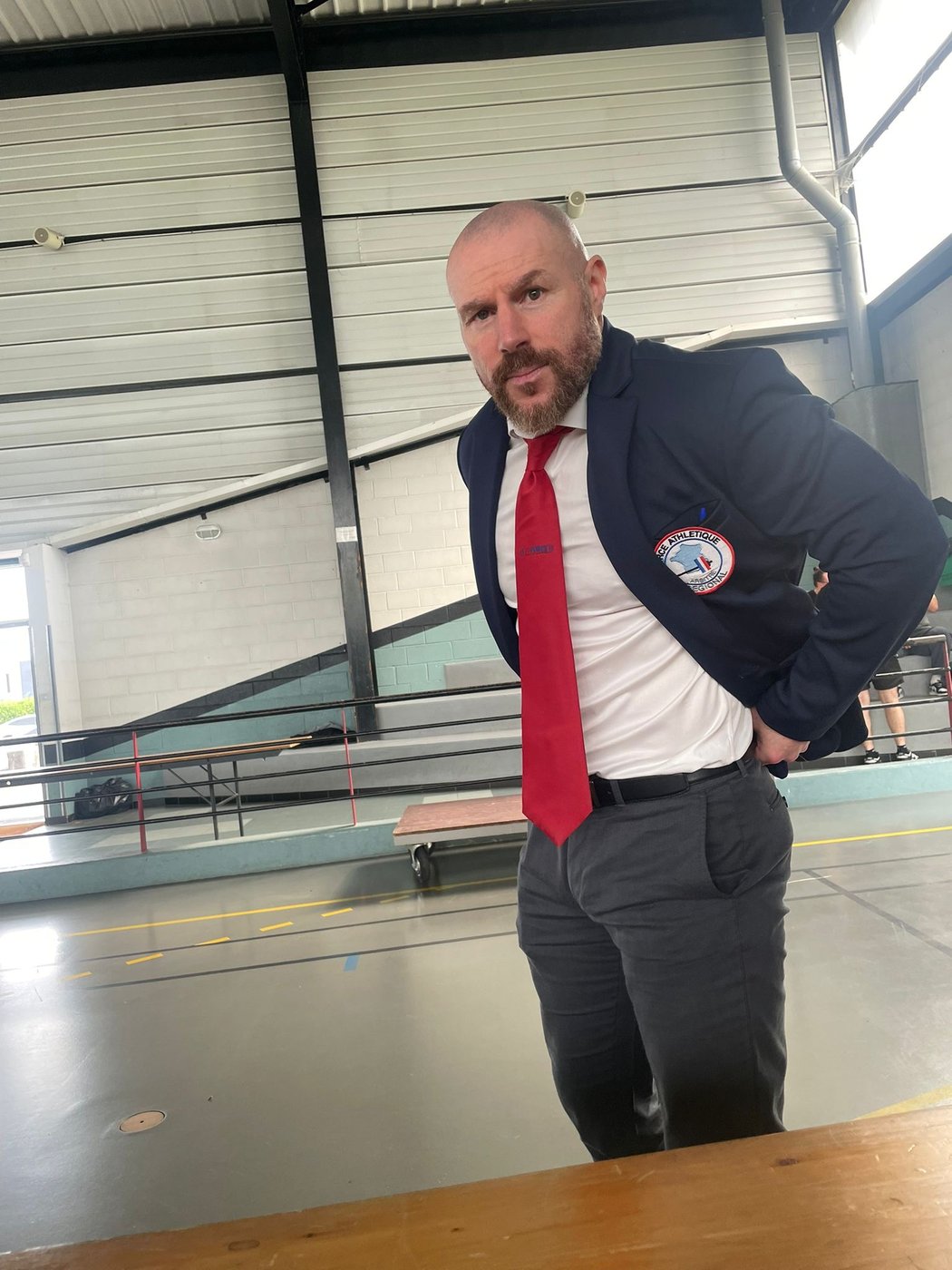 En tenue d'arbitre régional — FFForce